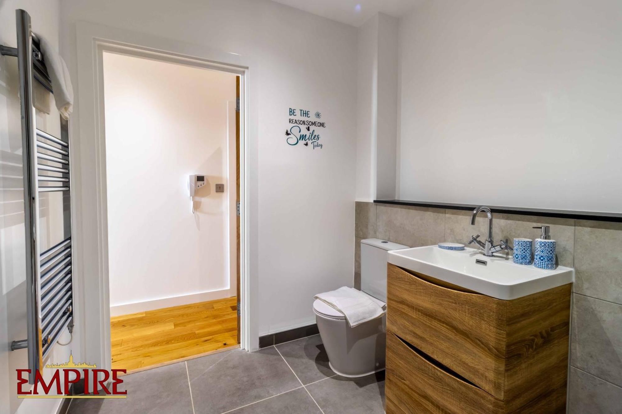 Stunning One Bedroom Duplex Apartment In Heart Of Jewellery Quarter เบอร์มิงแฮม ภายนอก รูปภาพ